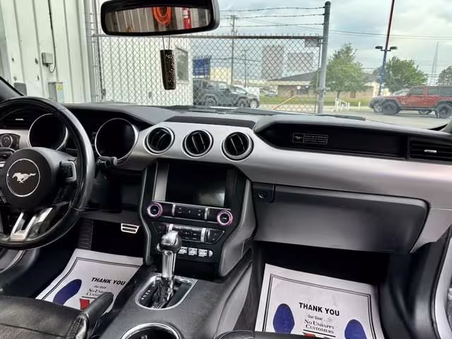 2020 Ford Mustang - 1FATP8UH2L5143097 - Image #10