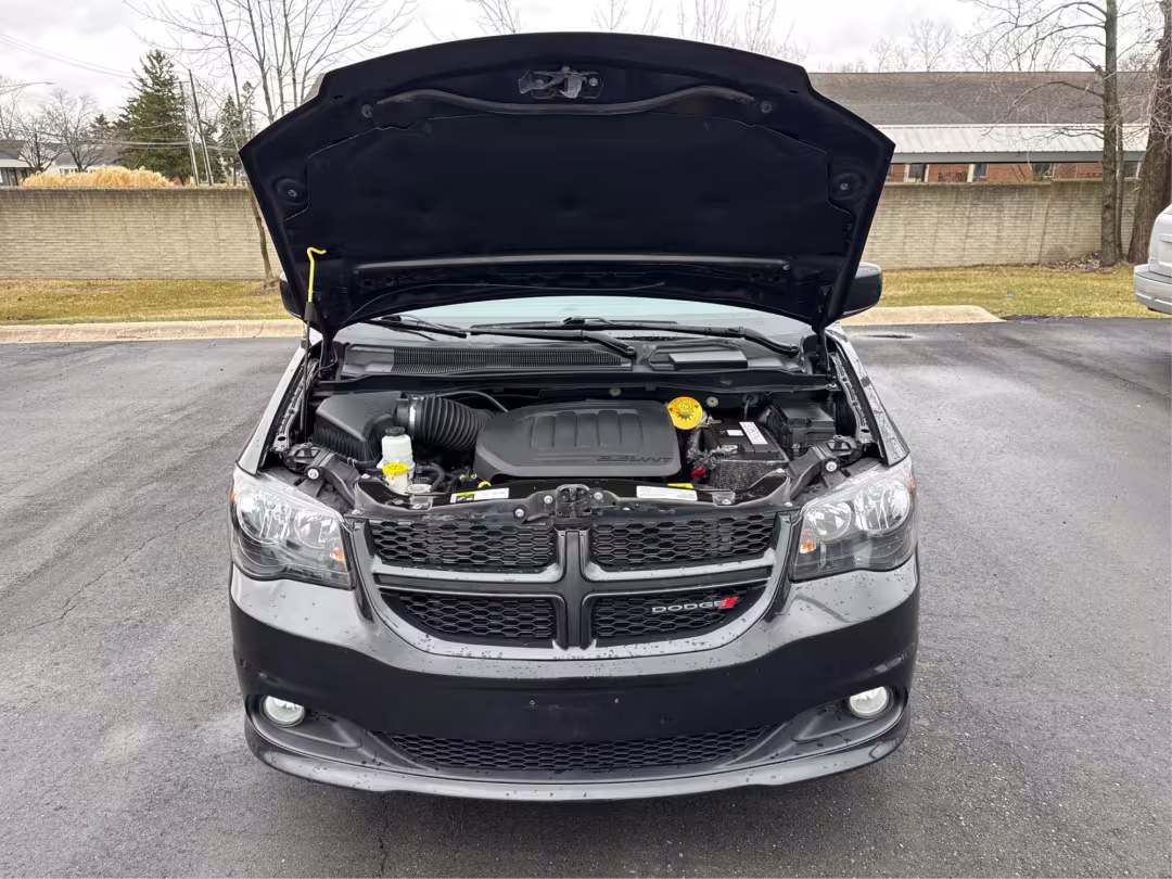 2019 Dodge Grand Caravan - 2C4RDGEG6KR694230 - Image #2