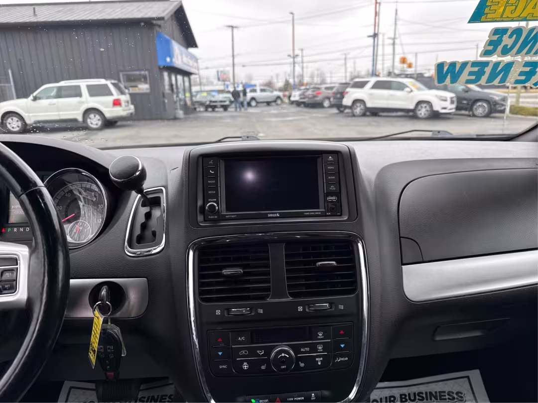 2019 Dodge Grand Caravan - 2C4RDGEG6KR694230 - Image #14